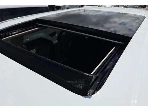 Bright White Clearcoat 2023 Chrysler Pacifica Hybrid Limited