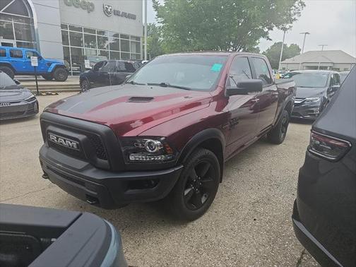 2019 RAM 1500 SLT