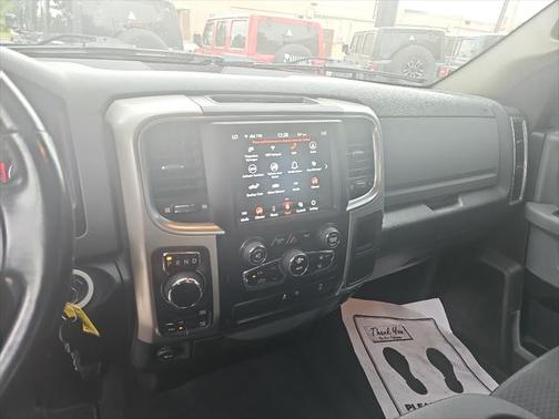 2019 RAM 1500 SLT