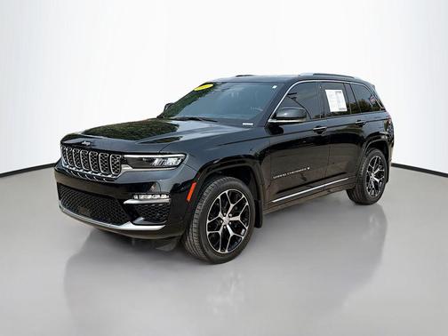 2022 Jeep Grand Cherokee Summit