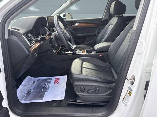 2023 Audi Q5 45 S line Premium Plus
