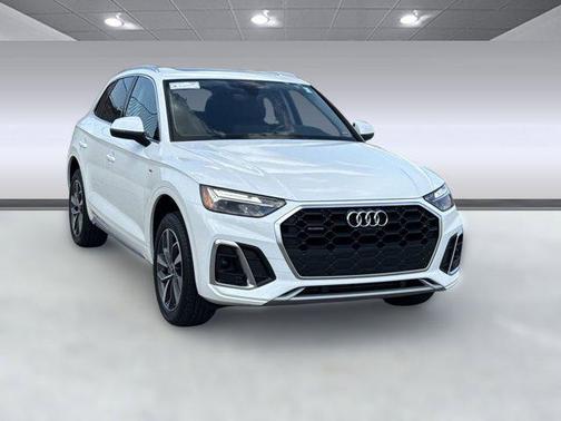 2023 Audi Q5 45 S line Premium Plus