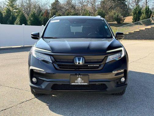 2022 Honda Pilot AWD Black Edition