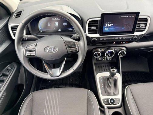 2024 Hyundai VENUE Limited