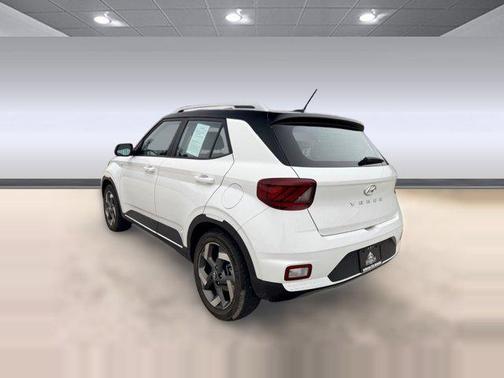 2024 Hyundai VENUE Limited