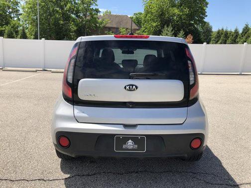 2017 Kia Soul Base