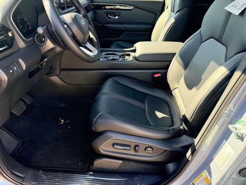 2025 Honda Pilot Touring 8-Passenger