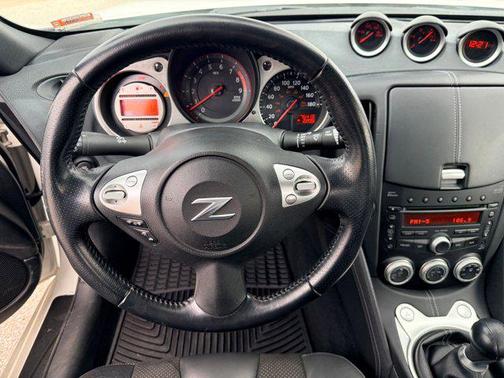 2009 Nissan 370Z Touring