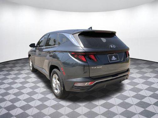 2022 Hyundai TUCSON SE