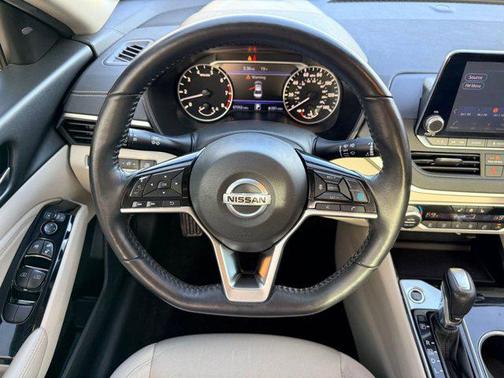 2020 Nissan Altima 2.5 SV