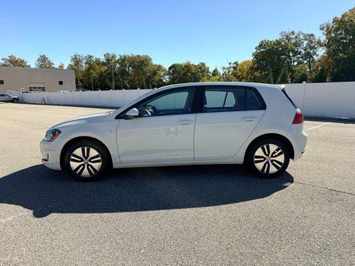 2016 Volkswagen e-Golf SE