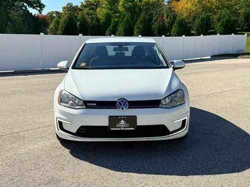 2016 Volkswagen e-Golf SE