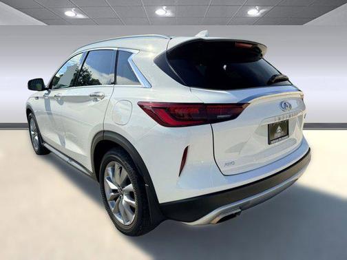 2022 INFINITI QX50 LUXE AWD
