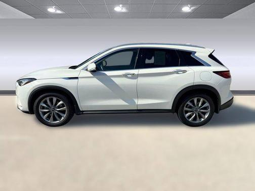 2022 INFINITI QX50 LUXE AWD