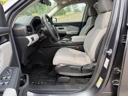 2024 Honda Pilot LX