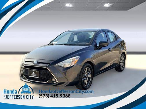 2019 Toyota Yaris Sedan LE