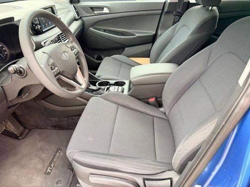 2021 Hyundai TUCSON SE