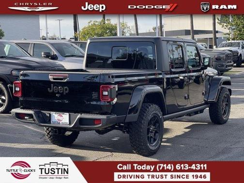 2026 Jeep Gladiator Sport