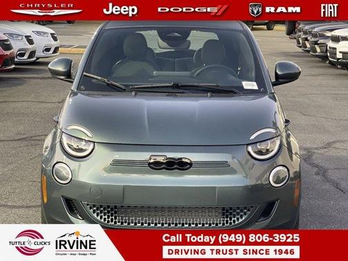 2025 FIAT 500e Base