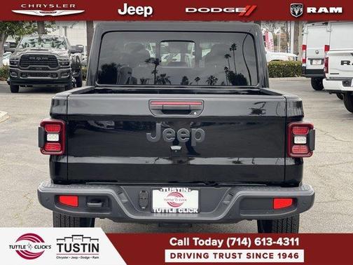 2025 Jeep Gladiator Sport