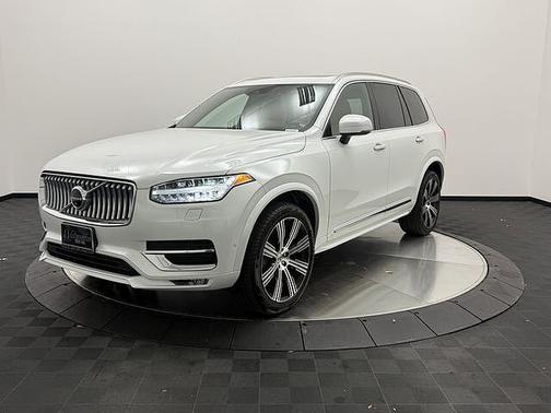 2022 Volvo XC90 T6 Inscription
