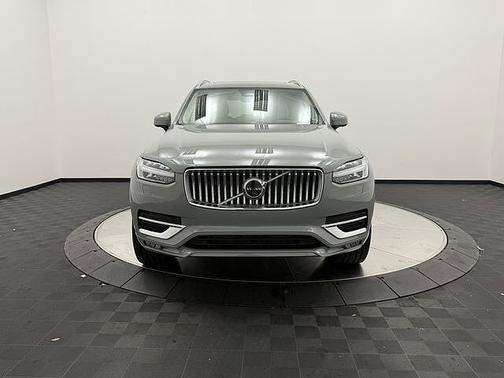 2025 Volvo XC90 Plus
