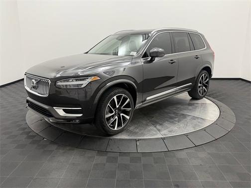 2023 Volvo XC90 Plus