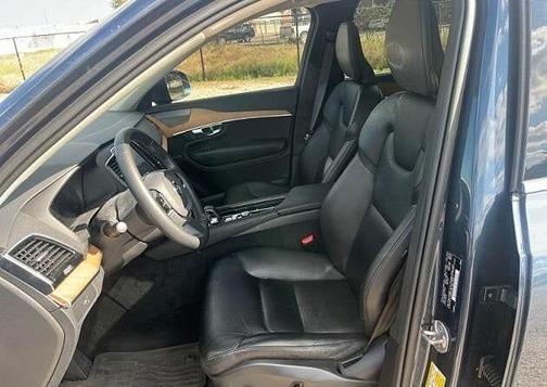 2023 Volvo XC90 Plus