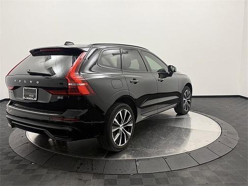 2023 Volvo XC60 Plus