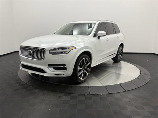 2023 Volvo XC90 Plus