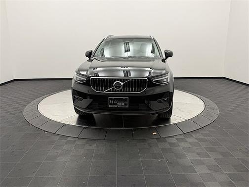 2025 Volvo XC40 Plus