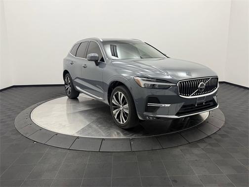 2023 Volvo XC60 Plus Bright Theme