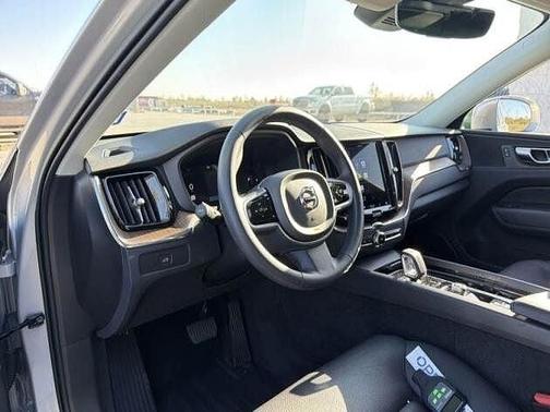 2023 Volvo XC60 Plus