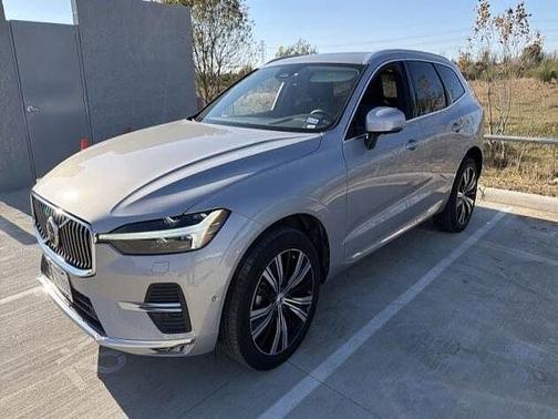 2023 Volvo XC60 Plus