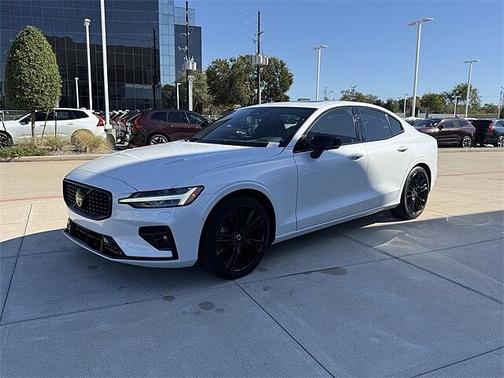 2024 Volvo S60 Plus