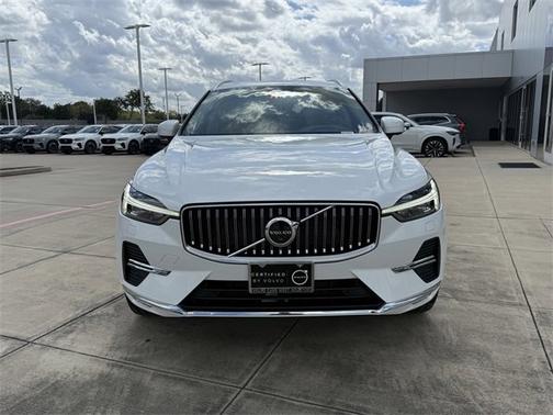 2023 Volvo XC60 Plus Bright Theme