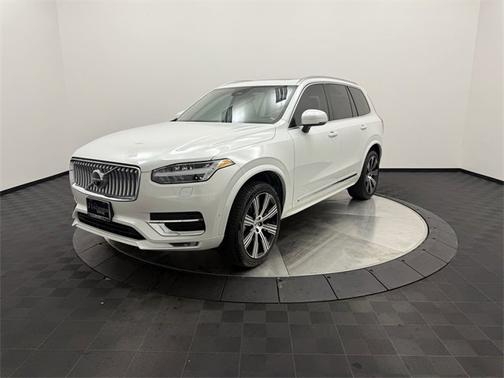 2024 Volvo XC90 Plus Bright Theme