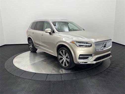 2024 Volvo XC90 Plus Bright Theme