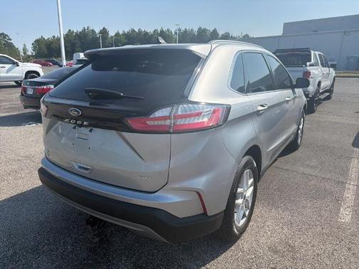 ICONIC SILVER 2022 Ford Edge SEL