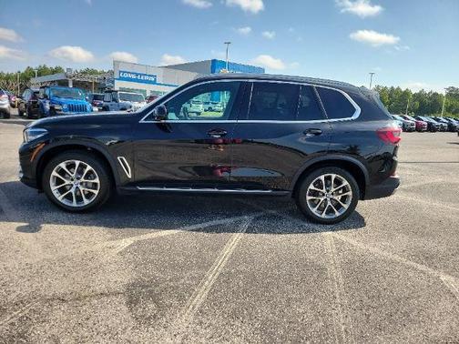 Black Sapphire Metallic 2022 BMW X5 XDRIVE40I