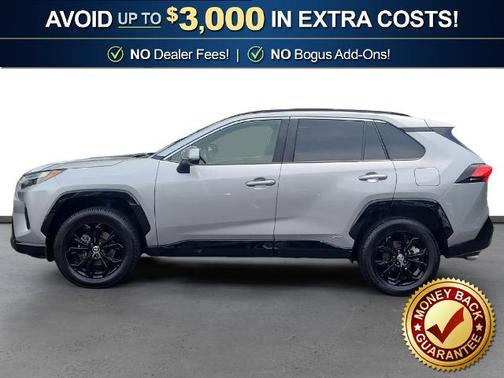 Silver Sky Metallic 2023 Toyota RAV4 SE