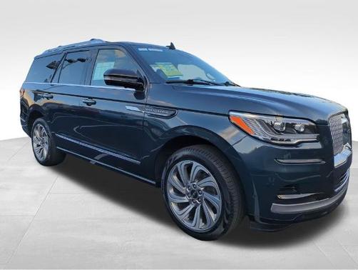 2024 Lincoln Navigator PREMIERE