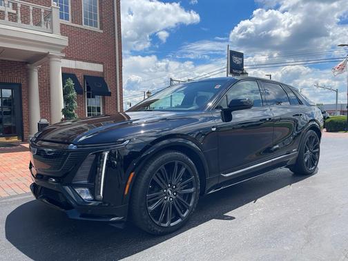 Stellar Black Metallic 2026 Cadillac LYRIQ V Premium
