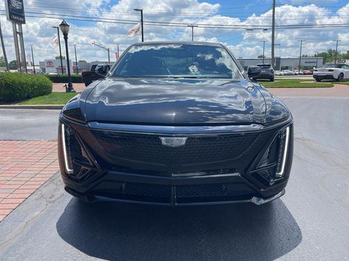 Stellar Black Metallic 2026 Cadillac LYRIQ V Premium