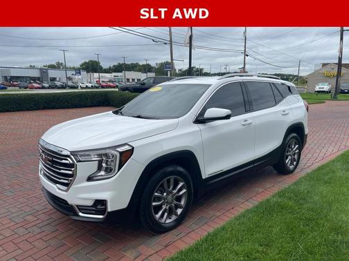 Summit White 2023 GMC Terrain SLT