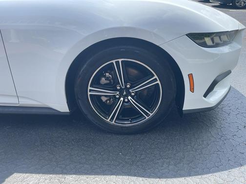Oxford White 2025 Ford Mustang EcoBoost Premium