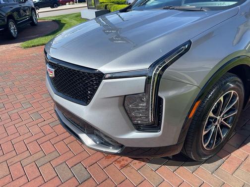 Silver Metallic 2024 Cadillac XT4 Sport