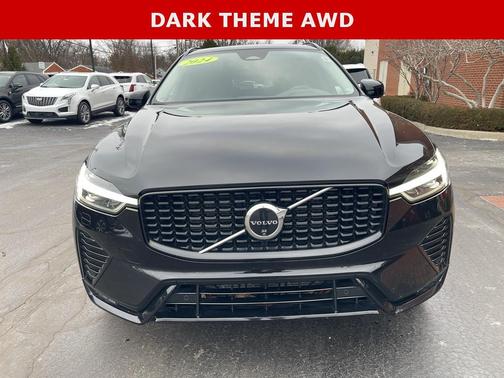 2024 Volvo XC60 B5 Plus Dark Theme