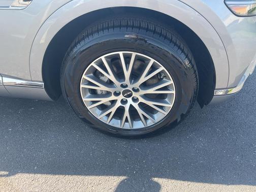 Savile Silver 2025 Genesis GV80 2.5T Standard