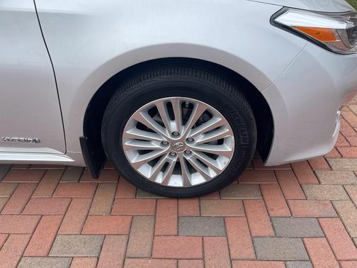 2013 Toyota Avalon Hybrid Limited